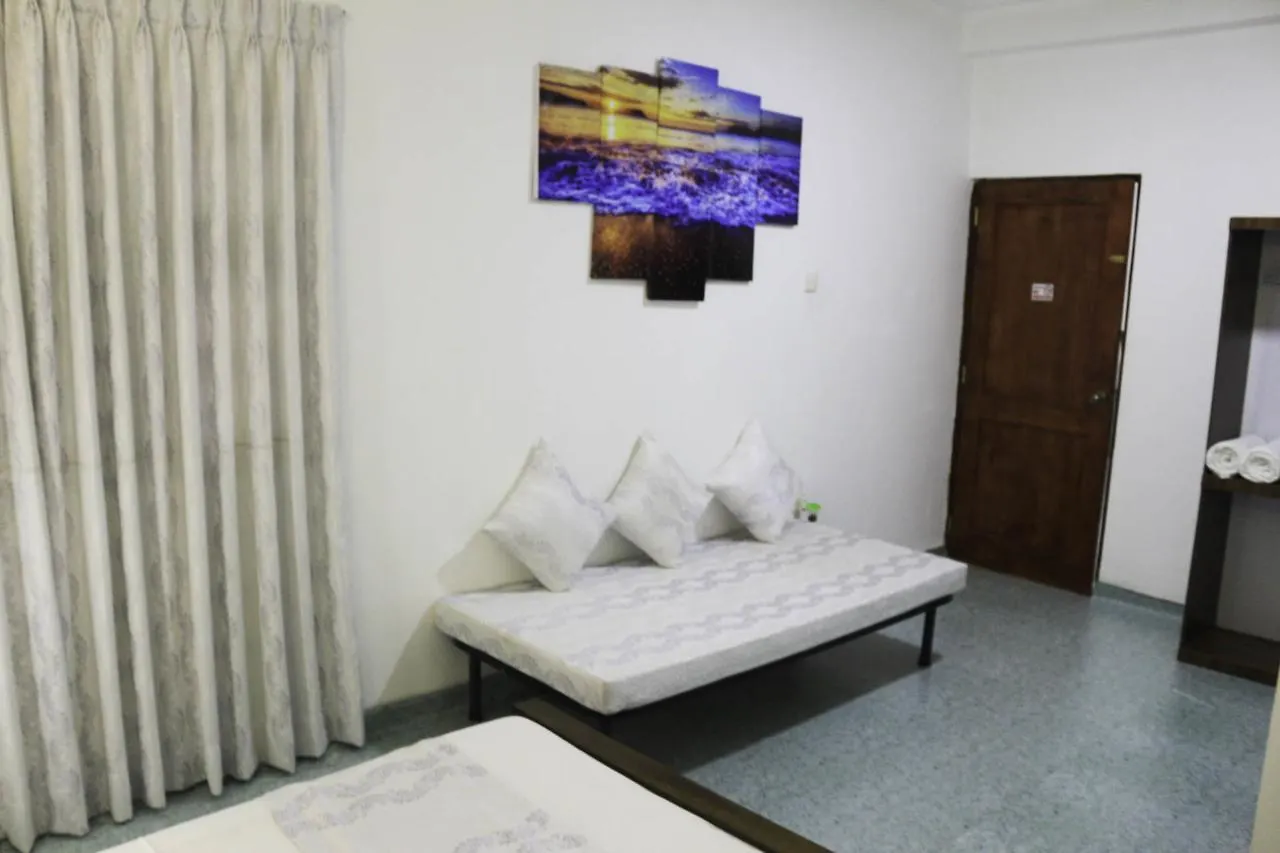 Yoho Travellers Residence Kandy