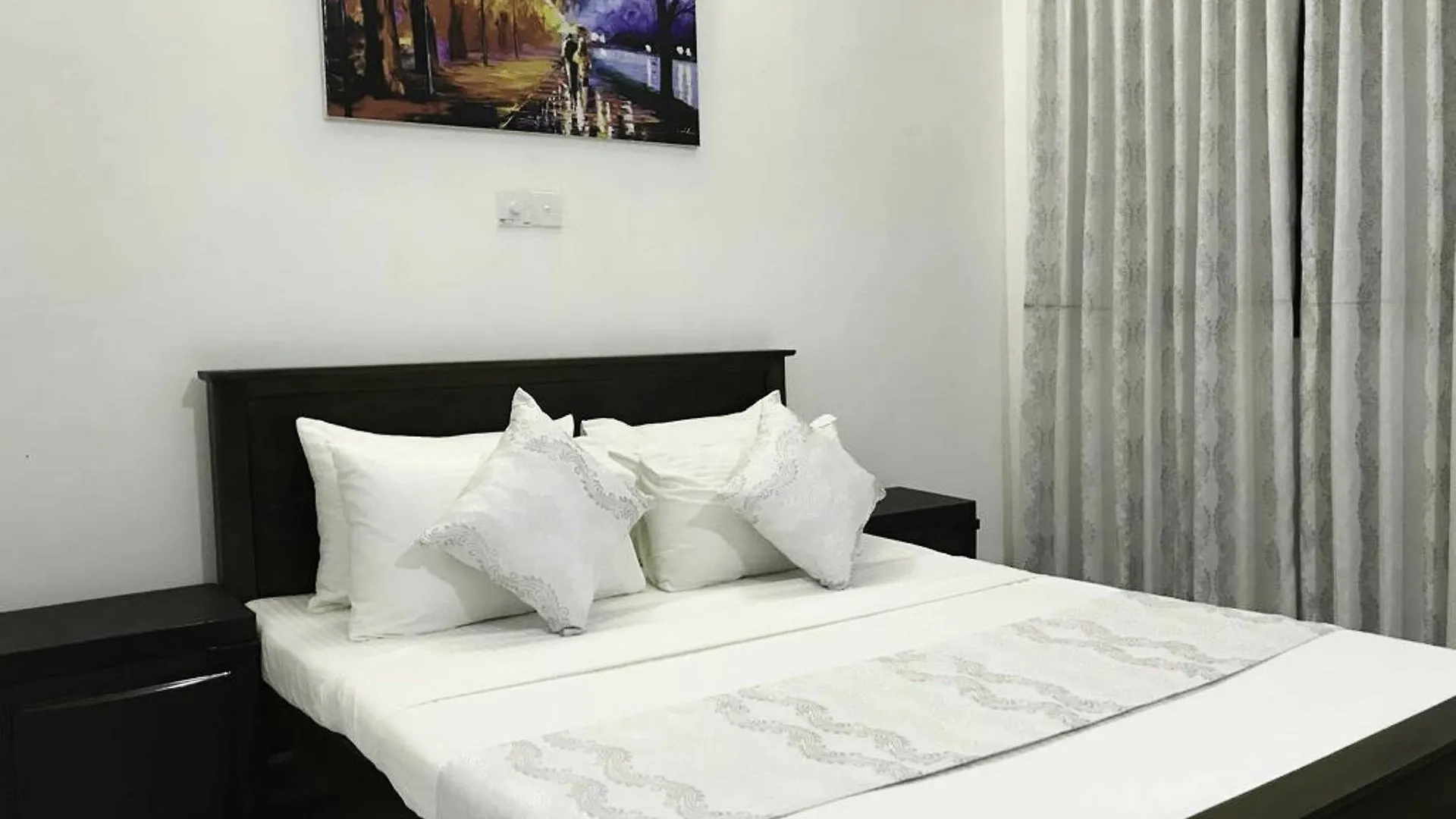 Yoho Travellers Residence Kandy 3*,  Sri Lanka